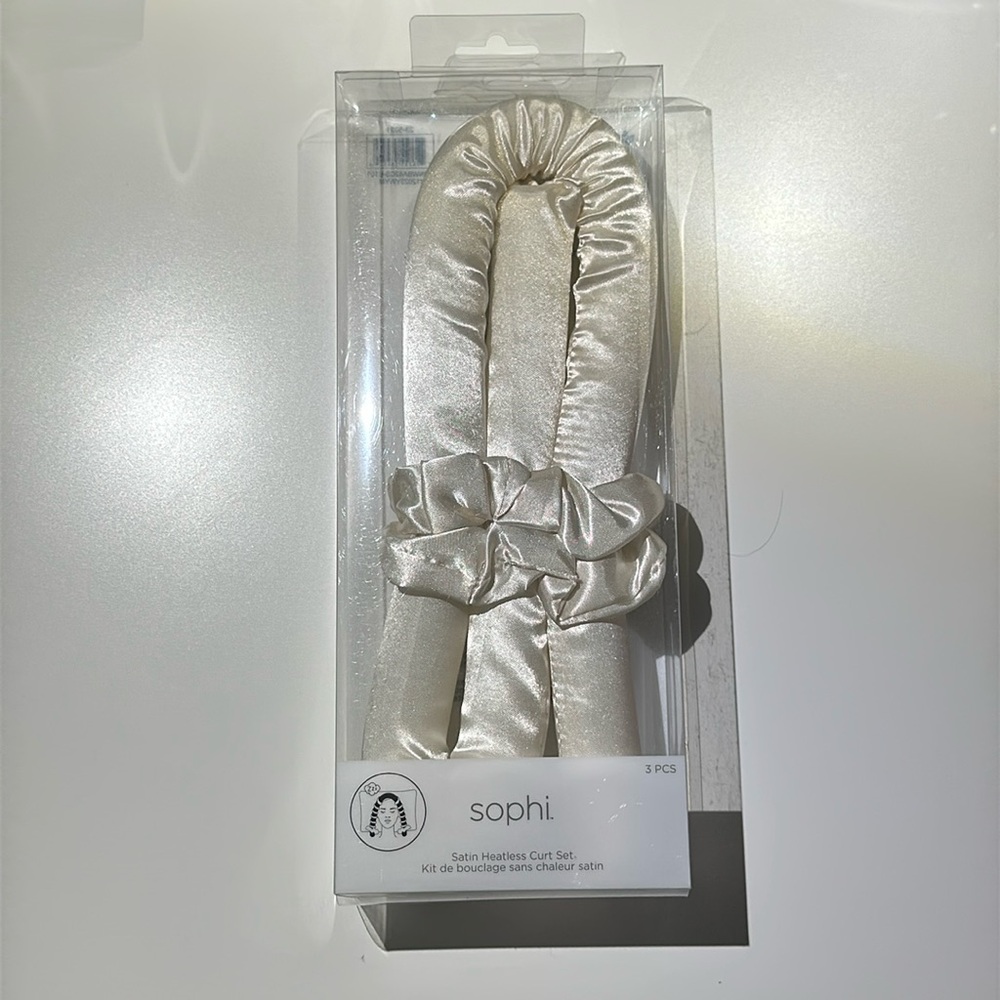 CREAM SATIN HEATLESS CURT SET 💛